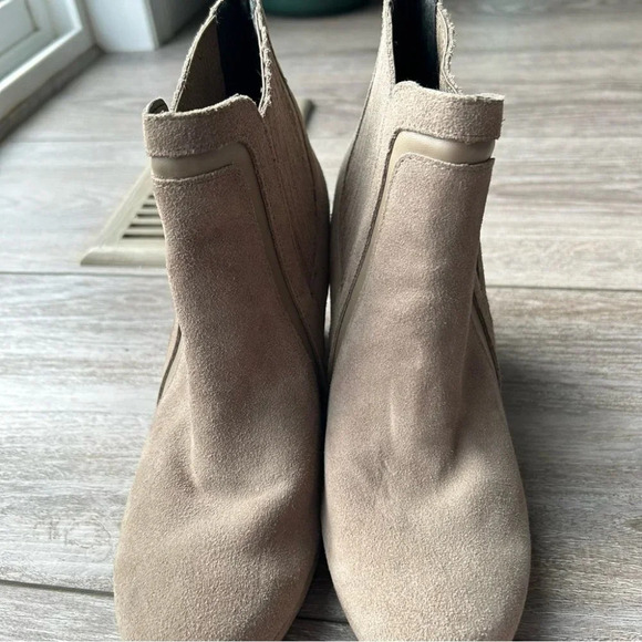 Dolce Vita Taupe Suede Leather Wedge  Booties - Picture 3 of 15